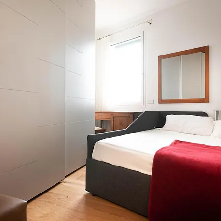 Attico Centro アパート